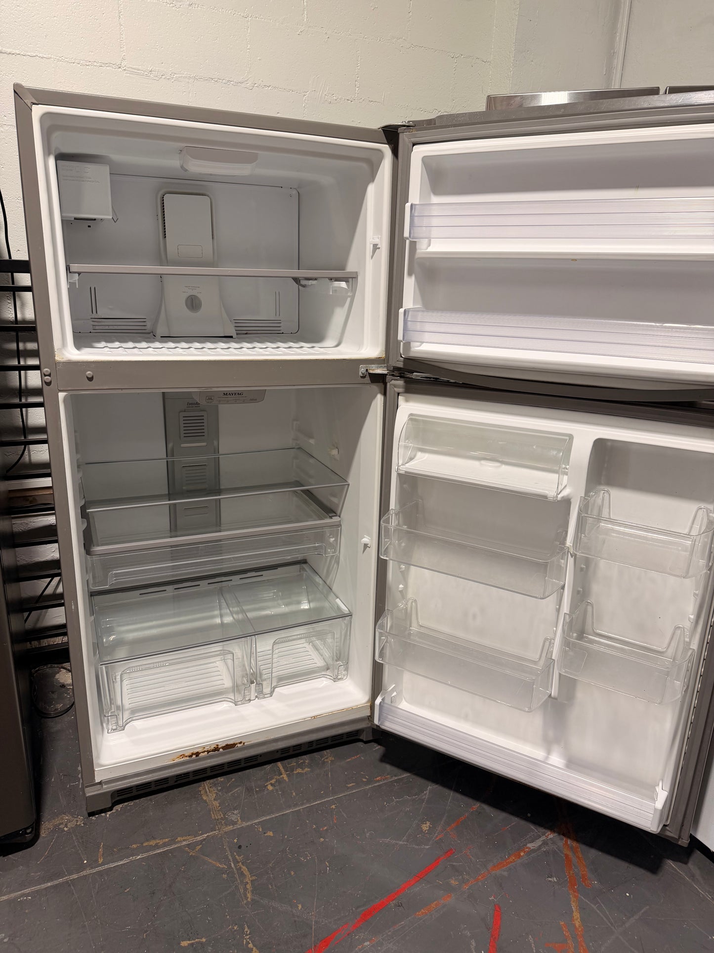 Maytag - 21 Cu. Ft. Wide Top Freezer Refrigerator with EvenAir Cooling Tower and BrightSeries LED Lighting - Stainless Steel