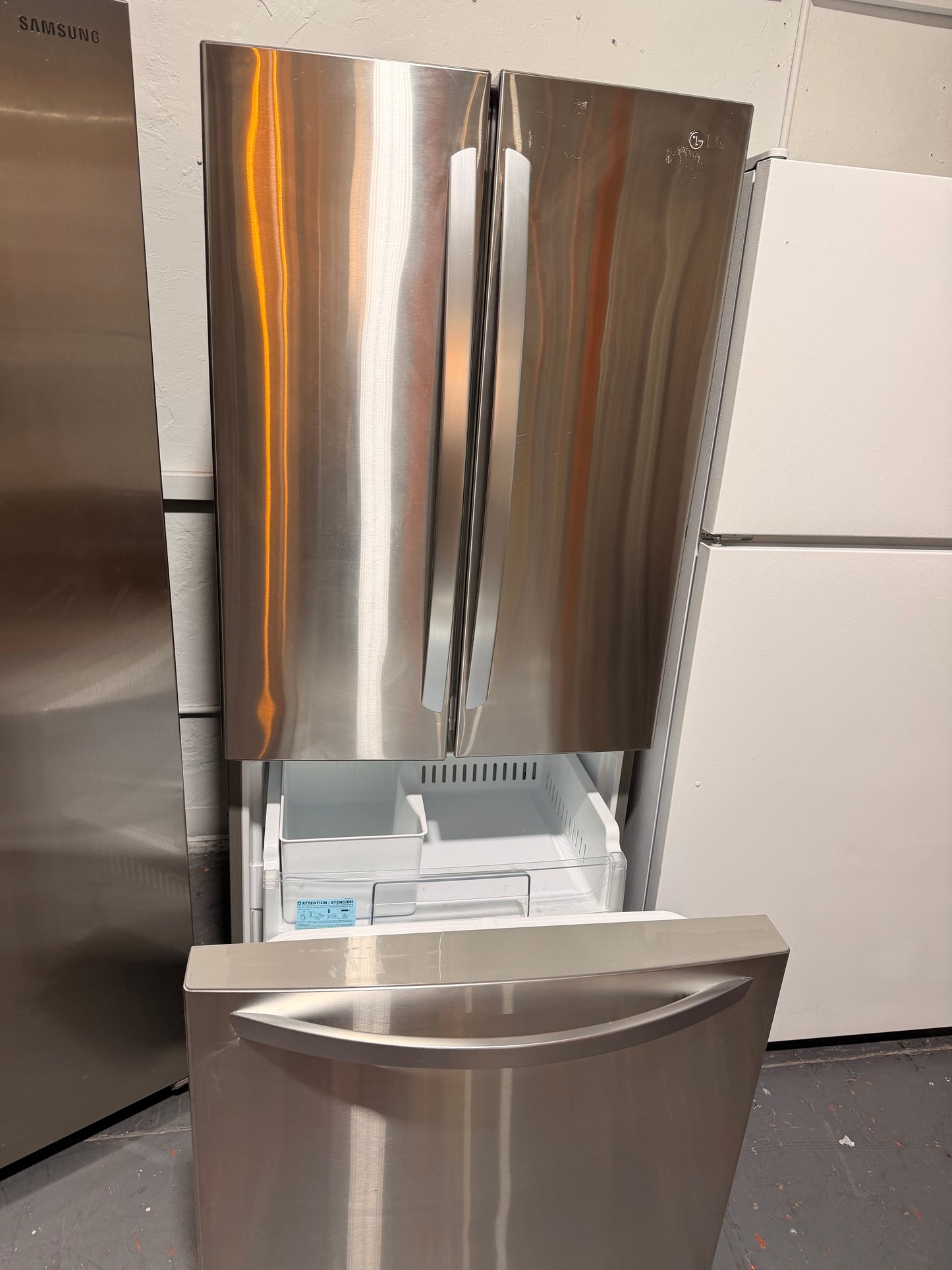 30” LG REFRIGERATOR