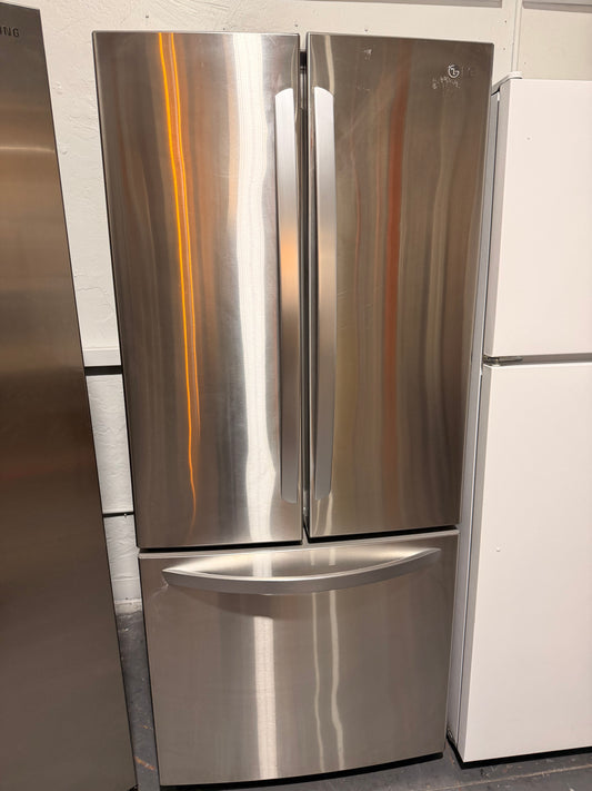 30” LG REFRIGERATOR