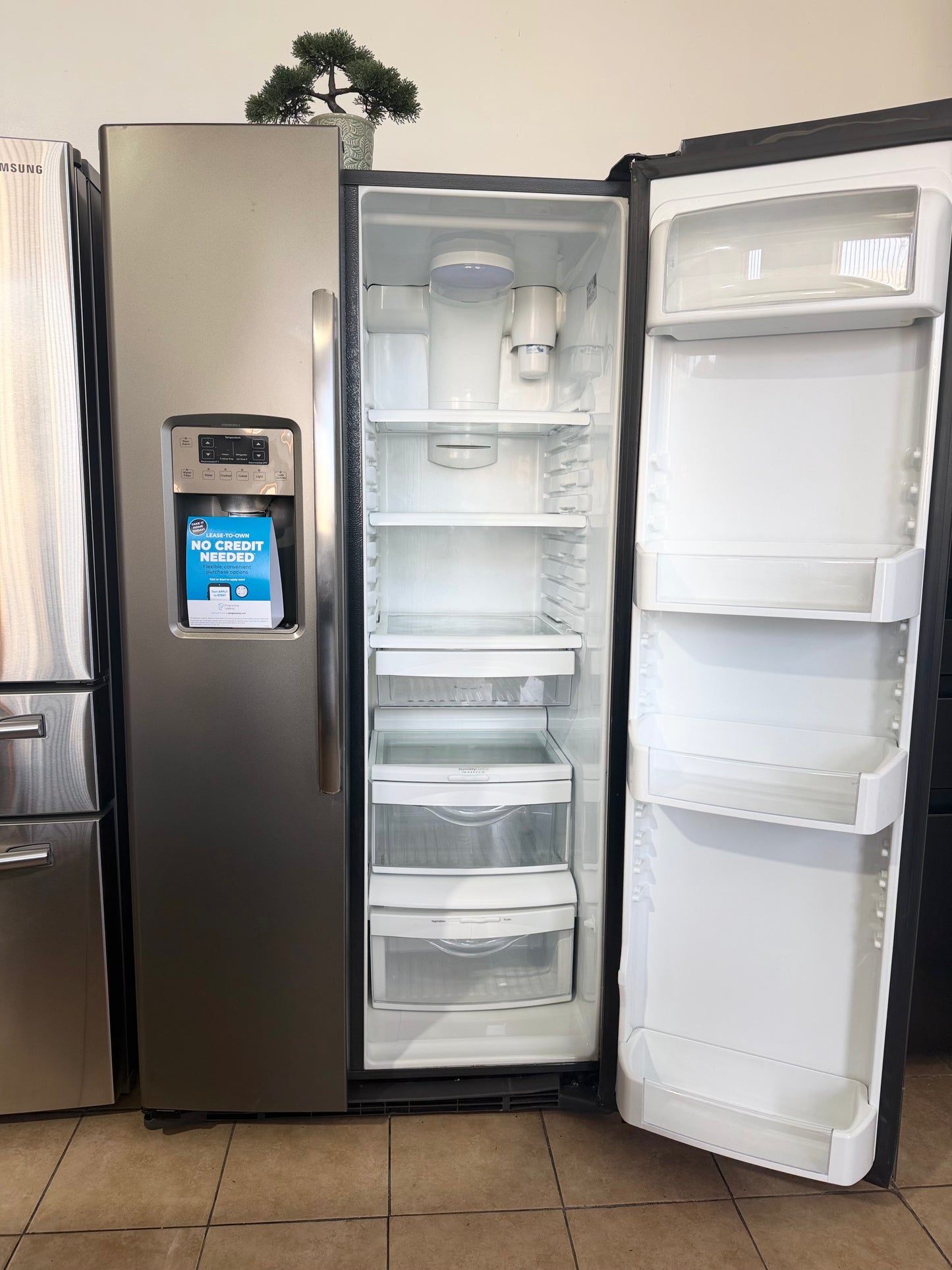 GE Side  by Side 25.3 Cu FT