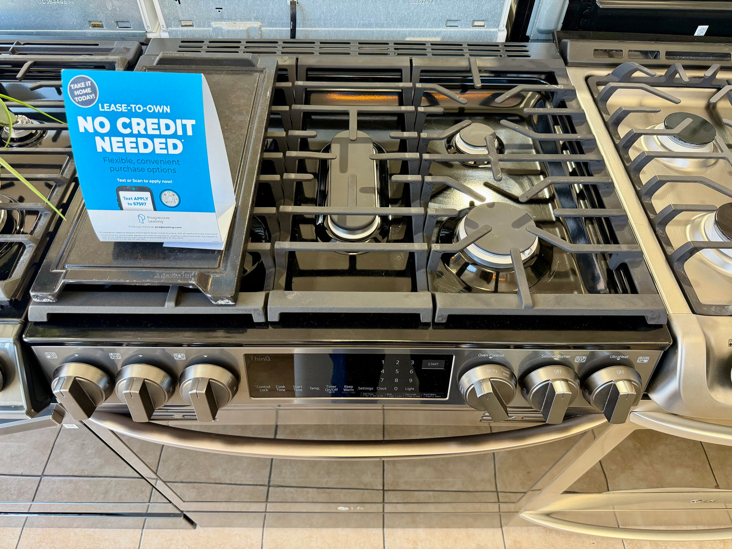 LG 30-inch Smart Slide-in Gas Range.